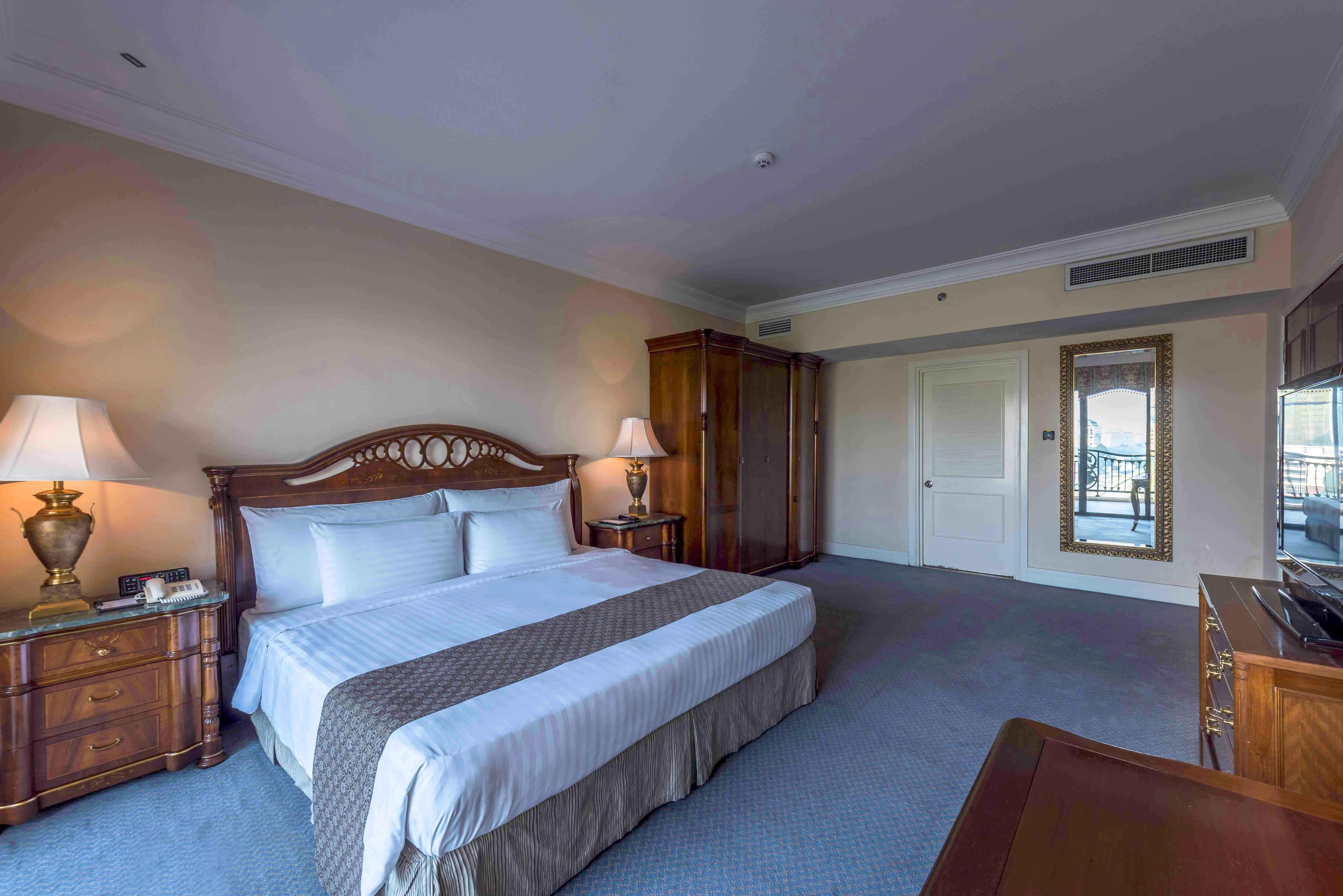 Palace Of The Golden Horses Seri Kembangan Exterior foto A bedroom at the hotel