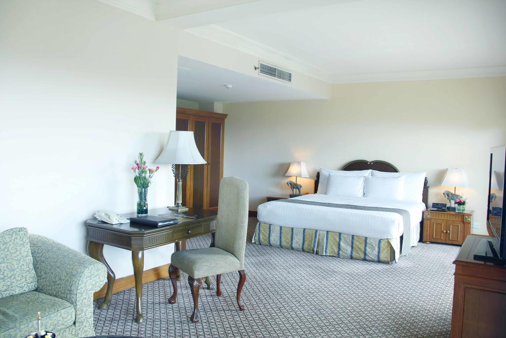 Palace Of The Golden Horses Seri Kembangan Exterior foto A room at the hotel