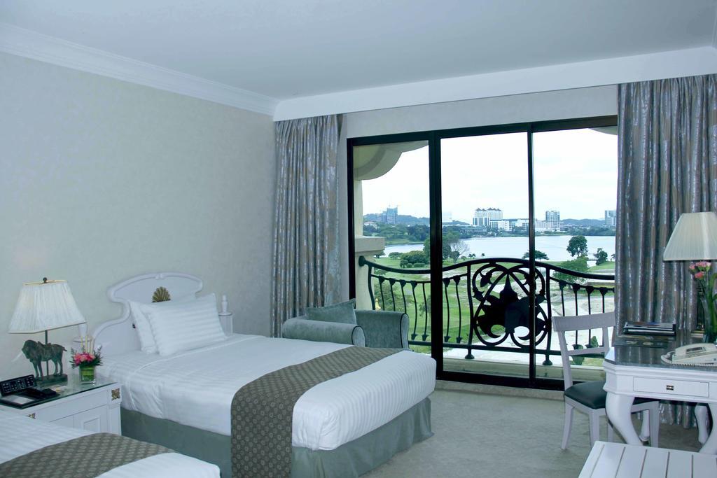 Palace Of The Golden Horses Seri Kembangan Exterior foto A room at the hotel
