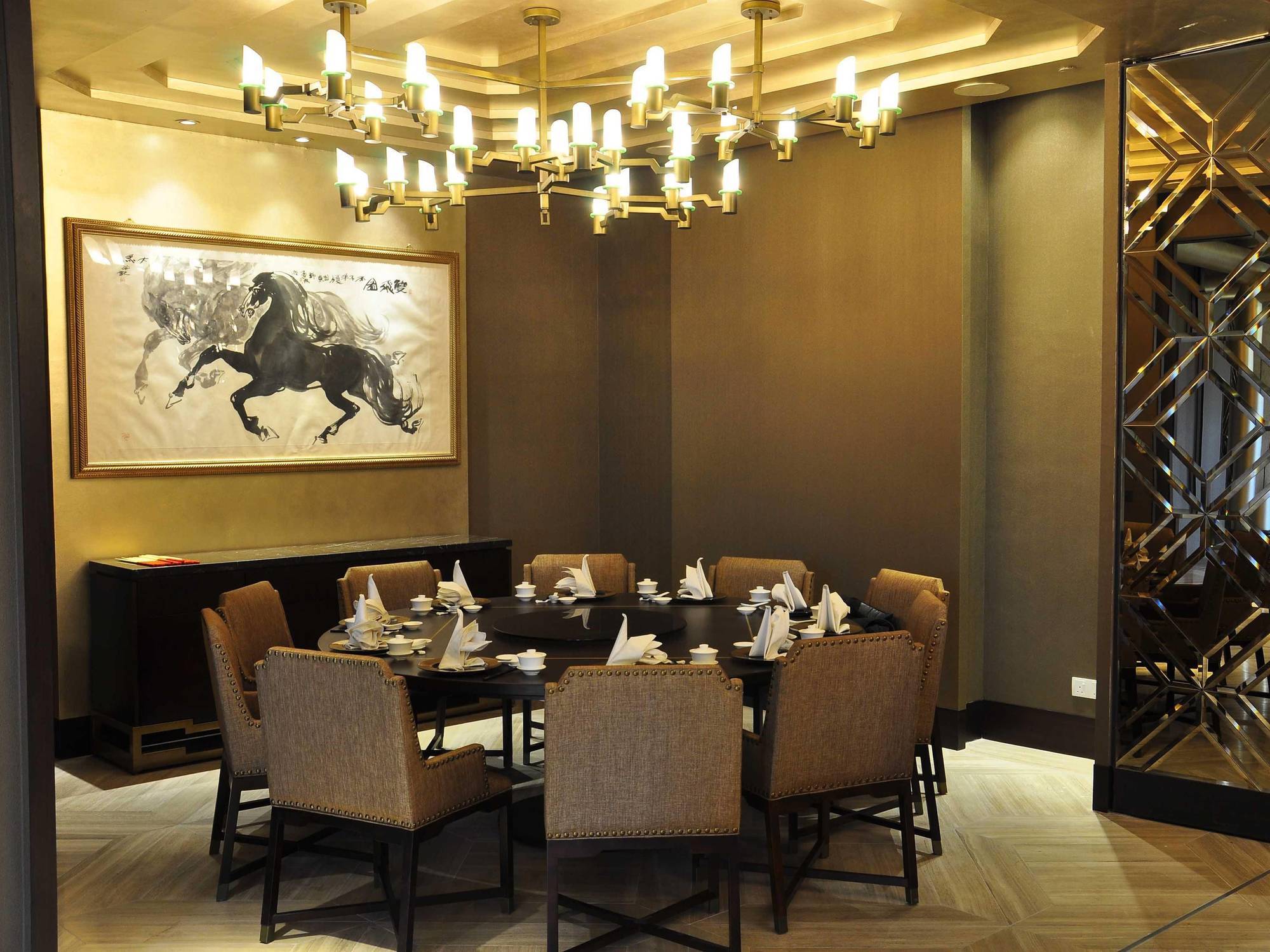 Palace Of The Golden Horses Seri Kembangan Exterior foto Private dining room at the restaurant