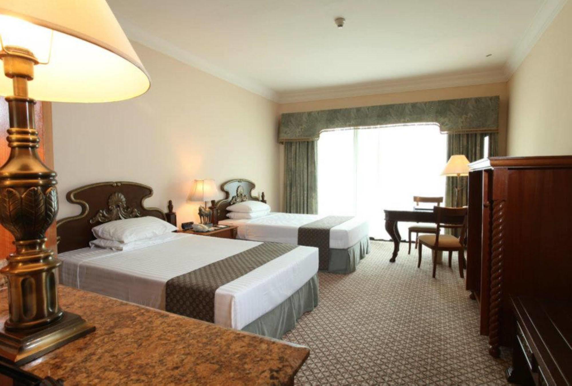 Palace Of The Golden Horses Seri Kembangan Exterior foto A room at the hotel
