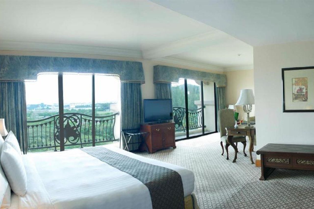 Palace Of The Golden Horses Seri Kembangan Exterior foto A room at the hotel